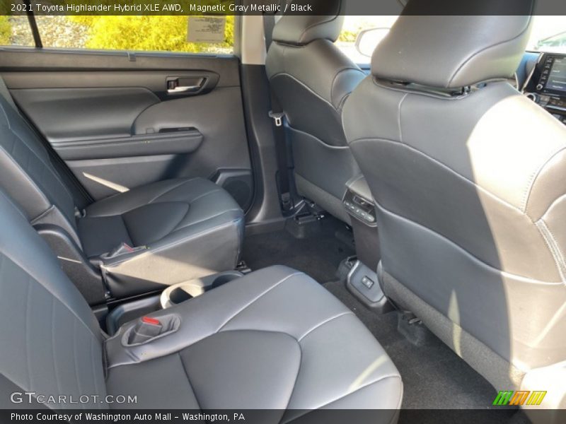 Magnetic Gray Metallic / Black 2021 Toyota Highlander Hybrid XLE AWD