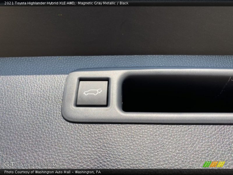 Magnetic Gray Metallic / Black 2021 Toyota Highlander Hybrid XLE AWD