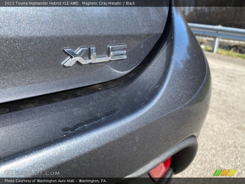Magnetic Gray Metallic / Black 2021 Toyota Highlander Hybrid XLE AWD