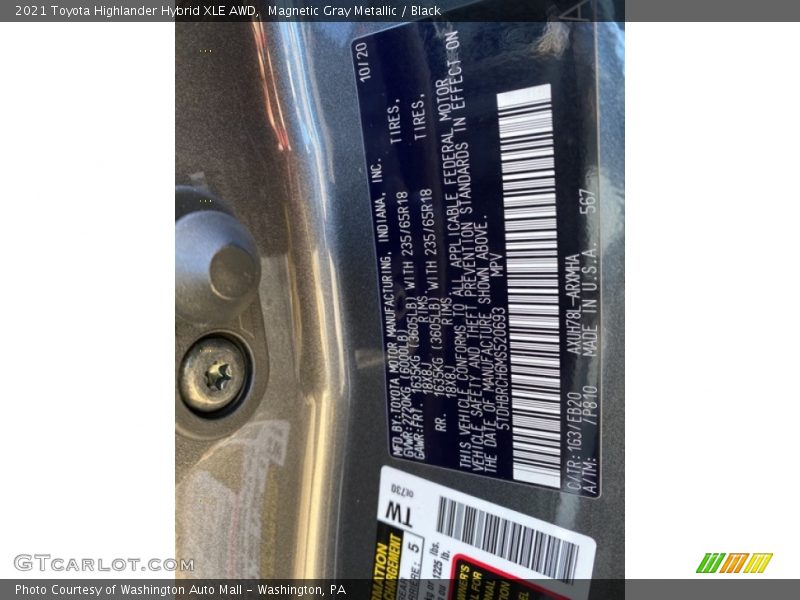 Magnetic Gray Metallic / Black 2021 Toyota Highlander Hybrid XLE AWD
