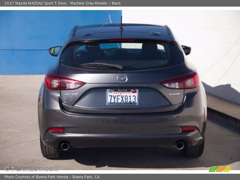 Machine Gray Metallic / Black 2017 Mazda MAZDA3 Sport 5 Door