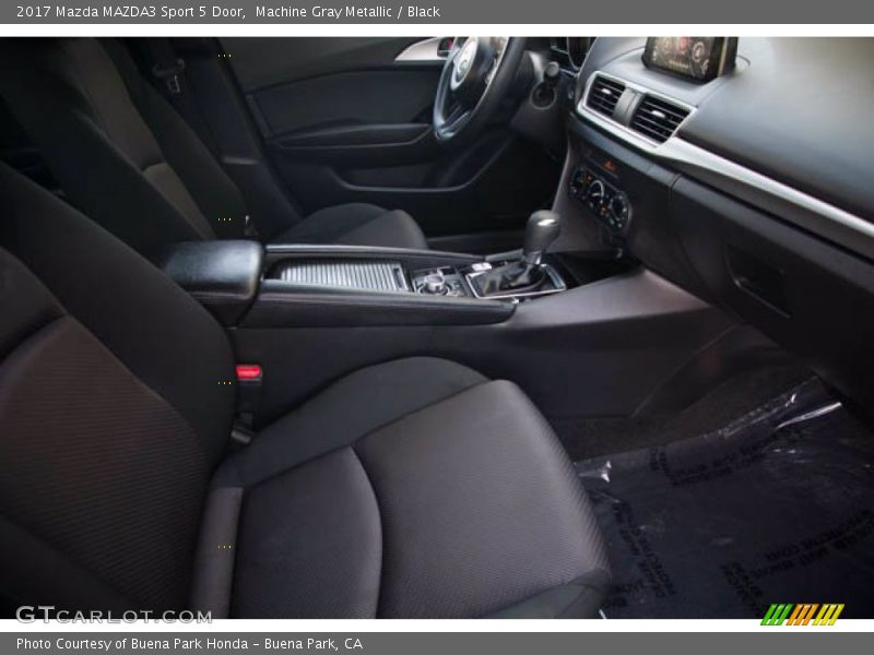 Machine Gray Metallic / Black 2017 Mazda MAZDA3 Sport 5 Door