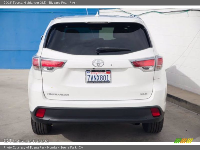 Blizzard Pearl / Ash 2016 Toyota Highlander XLE