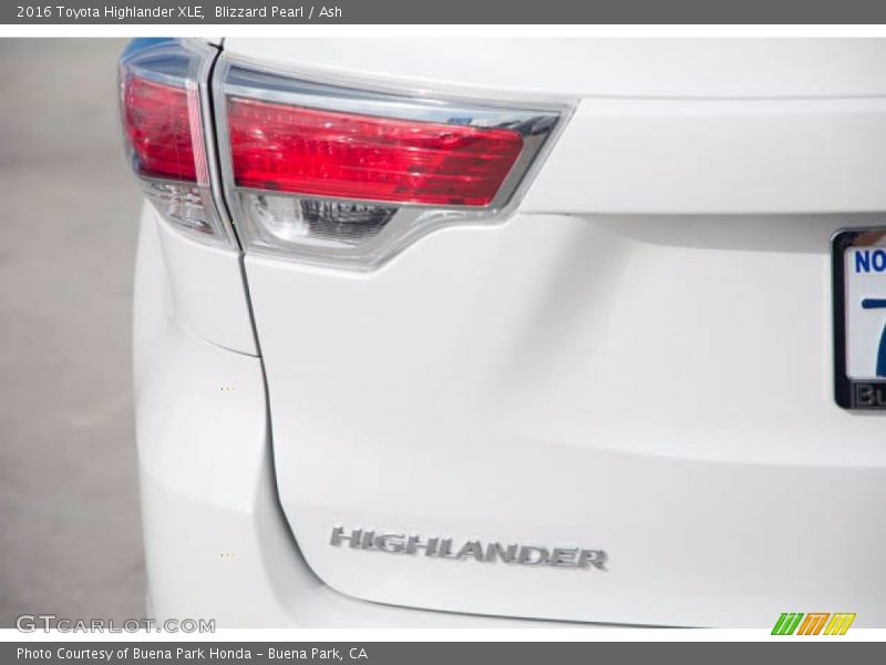 Blizzard Pearl / Ash 2016 Toyota Highlander XLE