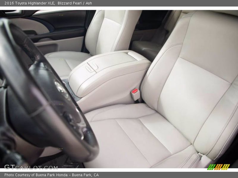 Blizzard Pearl / Ash 2016 Toyota Highlander XLE