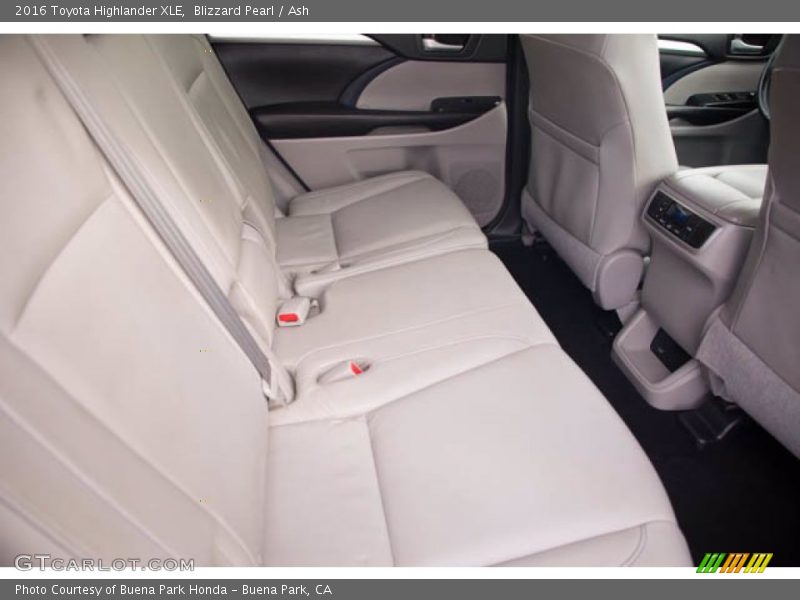 Blizzard Pearl / Ash 2016 Toyota Highlander XLE