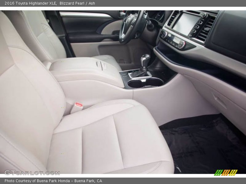 Blizzard Pearl / Ash 2016 Toyota Highlander XLE