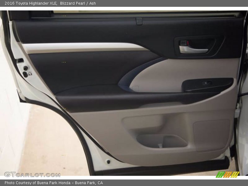 Blizzard Pearl / Ash 2016 Toyota Highlander XLE