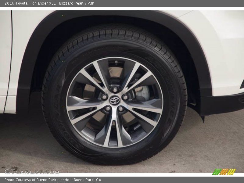 Blizzard Pearl / Ash 2016 Toyota Highlander XLE