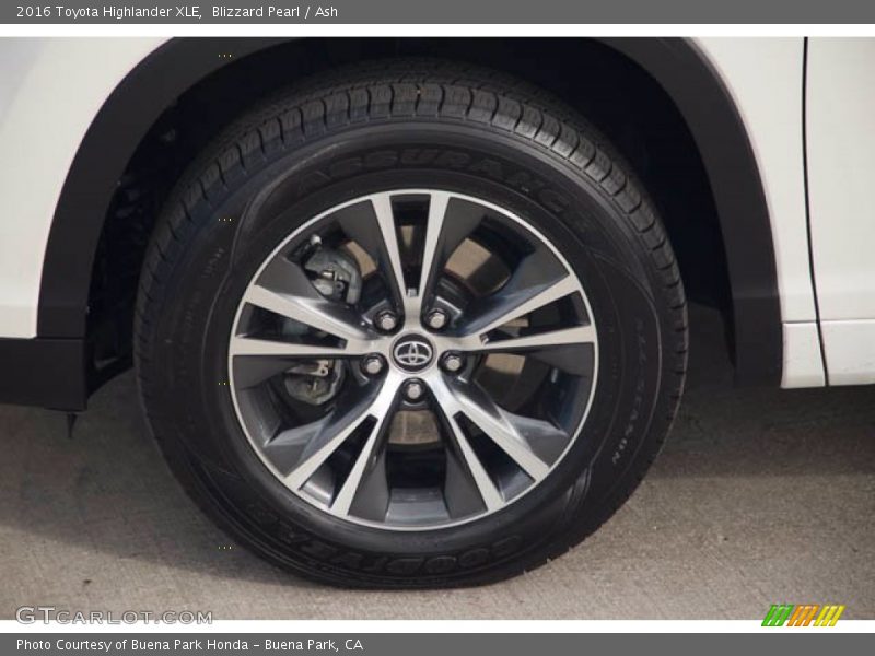 Blizzard Pearl / Ash 2016 Toyota Highlander XLE