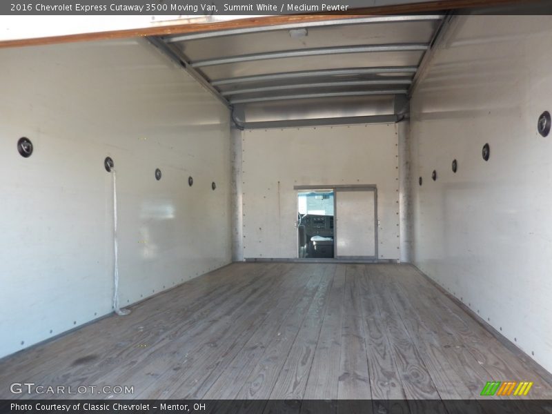  2016 Express Cutaway 3500 Moving Van Trunk