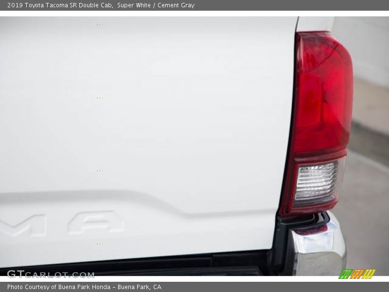 Super White / Cement Gray 2019 Toyota Tacoma SR Double Cab