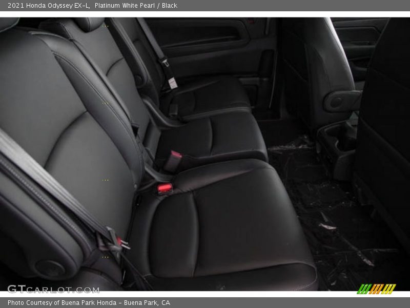 Platinum White Pearl / Black 2021 Honda Odyssey EX-L