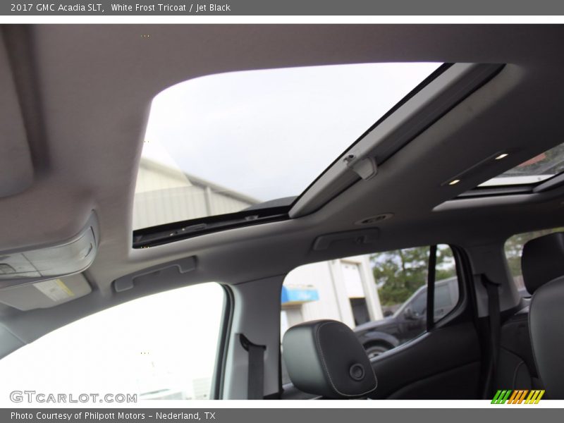 White Frost Tricoat / Jet Black 2017 GMC Acadia SLT