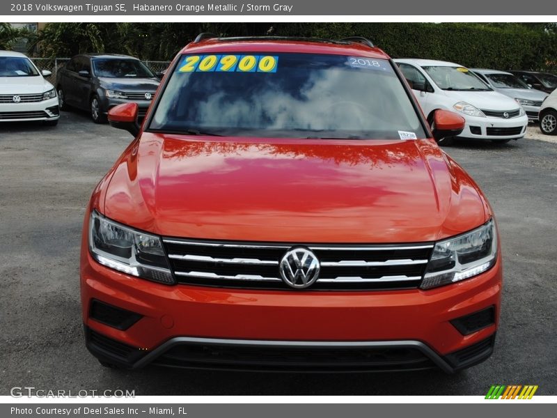 Habanero Orange Metallic / Storm Gray 2018 Volkswagen Tiguan SE