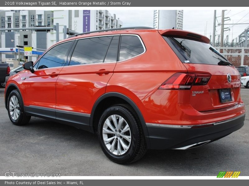 Habanero Orange Metallic / Storm Gray 2018 Volkswagen Tiguan SE
