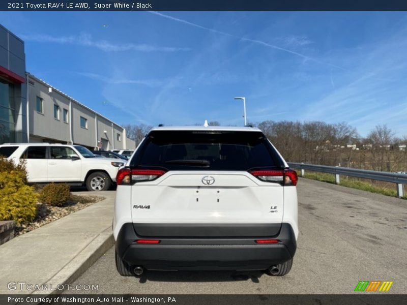 Super White / Black 2021 Toyota RAV4 LE AWD