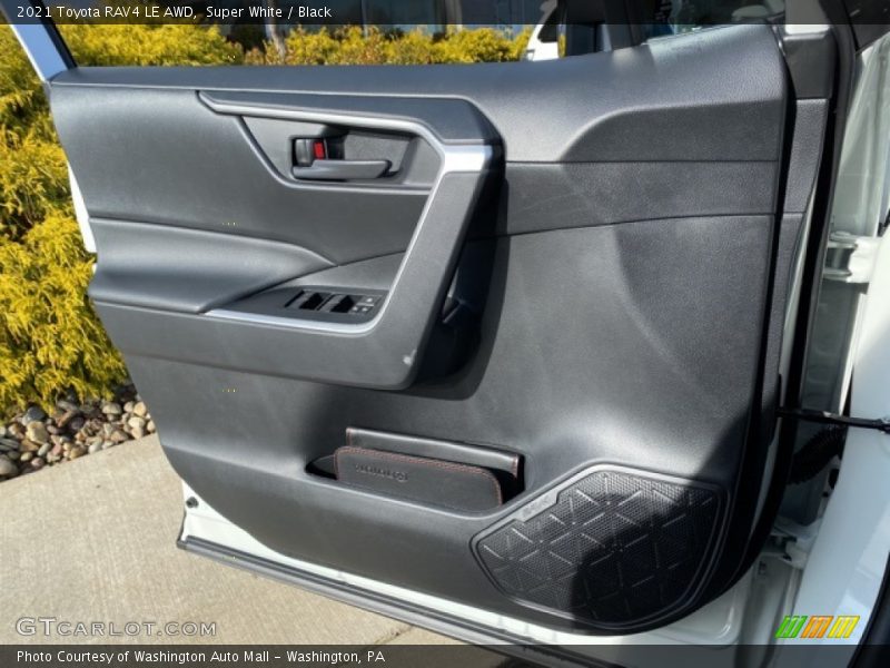 Super White / Black 2021 Toyota RAV4 LE AWD