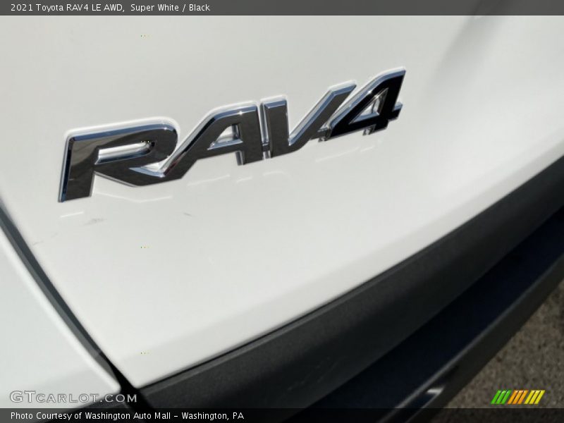 Super White / Black 2021 Toyota RAV4 LE AWD