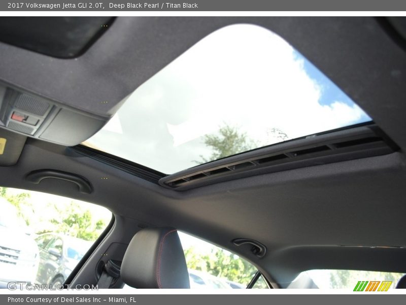 Deep Black Pearl / Titan Black 2017 Volkswagen Jetta GLI 2.0T