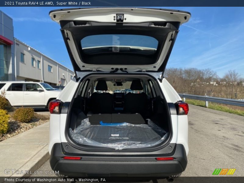 Super White / Black 2021 Toyota RAV4 LE AWD