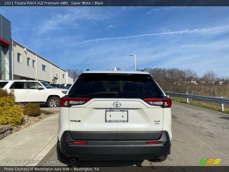 Super White / Black 2021 Toyota RAV4 XLE Premium AWD
