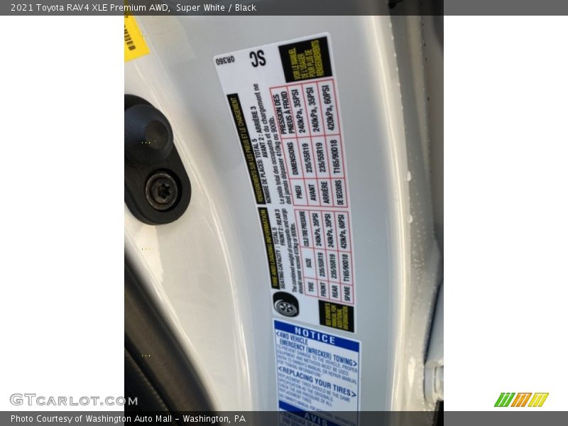 Super White / Black 2021 Toyota RAV4 XLE Premium AWD