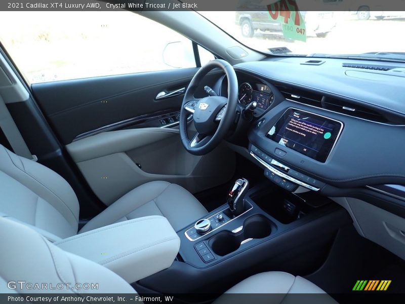  2021 XT4 Luxury AWD Jet Black Interior