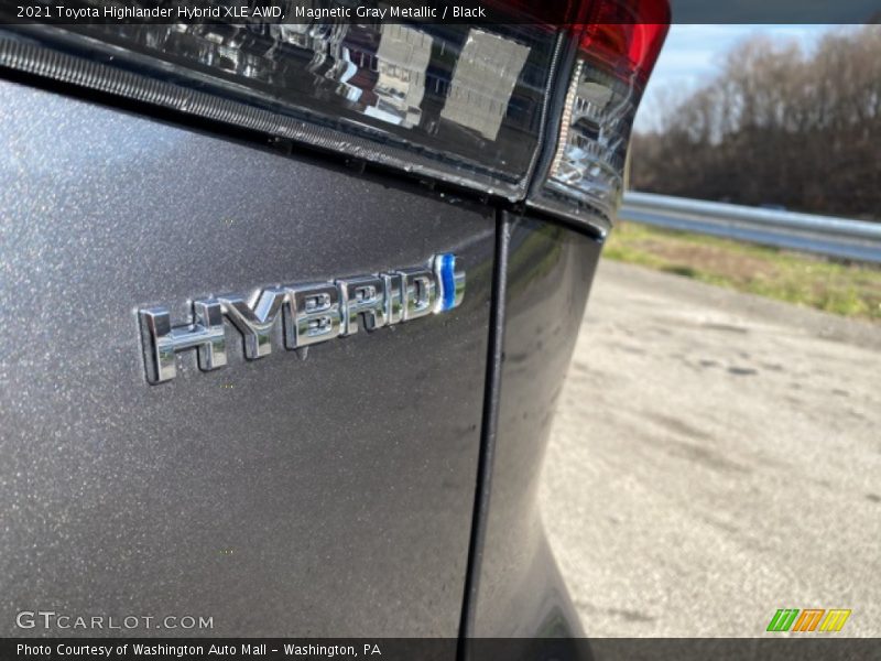 Magnetic Gray Metallic / Black 2021 Toyota Highlander Hybrid XLE AWD