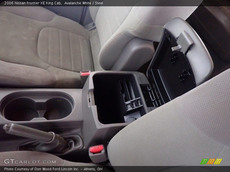 Avalanche White / Steel 2006 Nissan Frontier XE King Cab