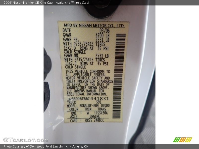 Avalanche White / Steel 2006 Nissan Frontier XE King Cab