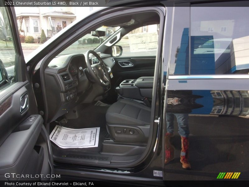Black / Jet Black 2021 Chevrolet Suburban LS 4WD