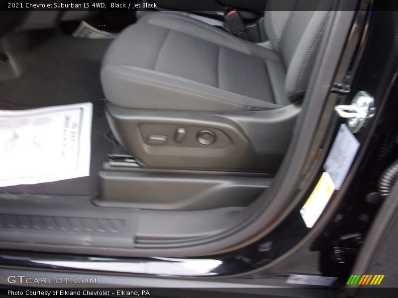 Black / Jet Black 2021 Chevrolet Suburban LS 4WD