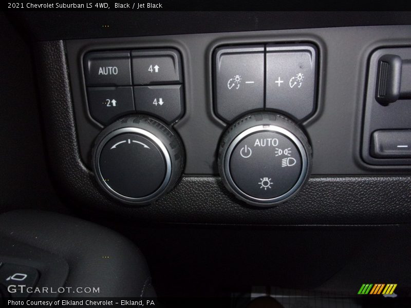 Black / Jet Black 2021 Chevrolet Suburban LS 4WD