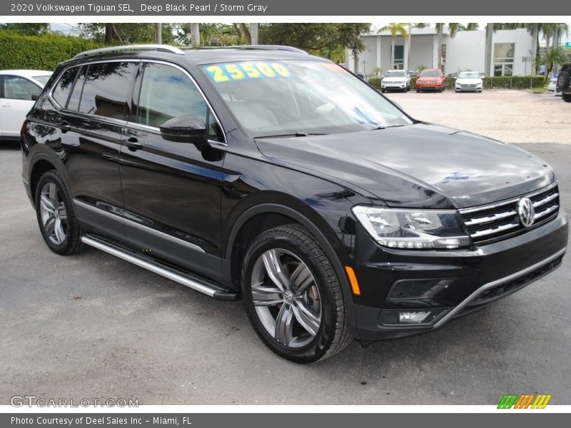 Deep Black Pearl / Storm Gray 2020 Volkswagen Tiguan SEL