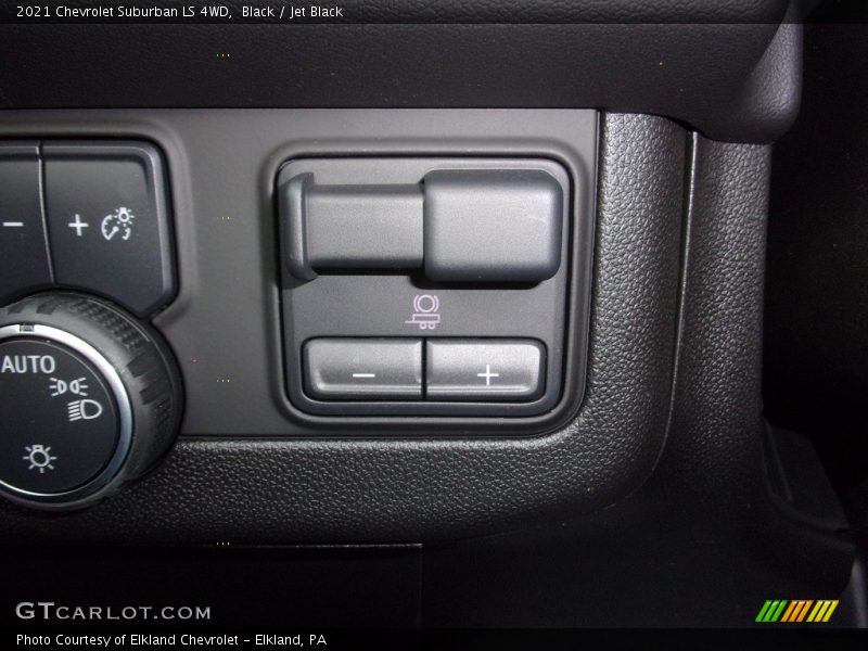 Black / Jet Black 2021 Chevrolet Suburban LS 4WD