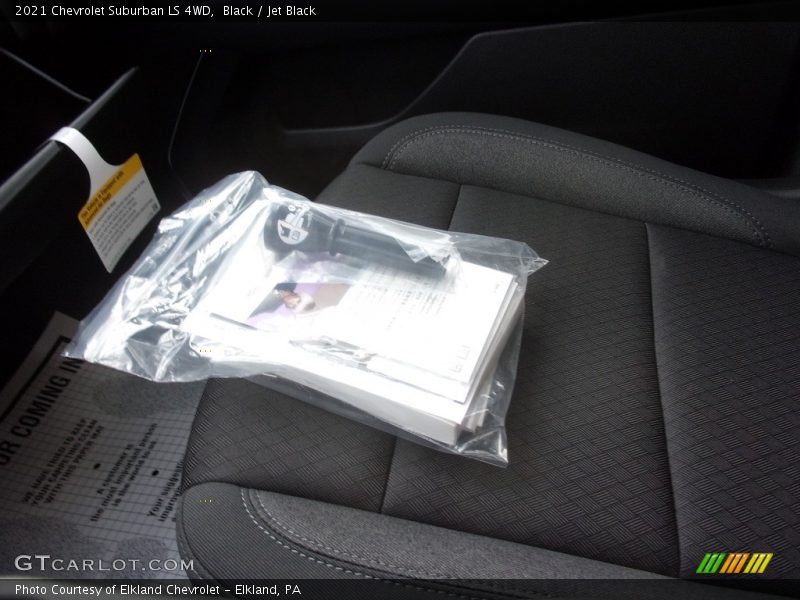 Black / Jet Black 2021 Chevrolet Suburban LS 4WD