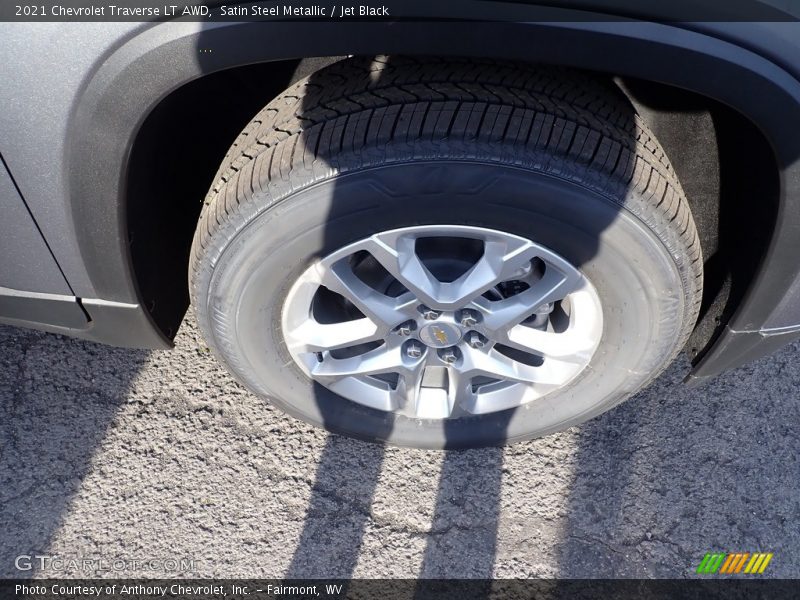 Satin Steel Metallic / Jet Black 2021 Chevrolet Traverse LT AWD