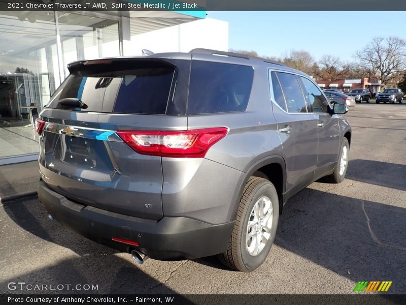 Satin Steel Metallic / Jet Black 2021 Chevrolet Traverse LT AWD