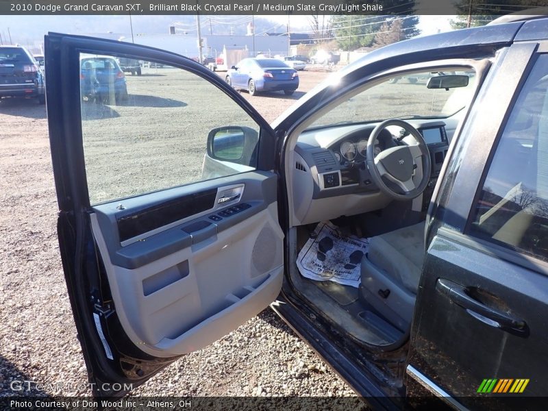 Brilliant Black Crystal Pearl / Medium Slate Gray/Light Shale 2010 Dodge Grand Caravan SXT