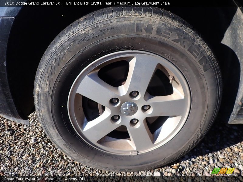 Brilliant Black Crystal Pearl / Medium Slate Gray/Light Shale 2010 Dodge Grand Caravan SXT
