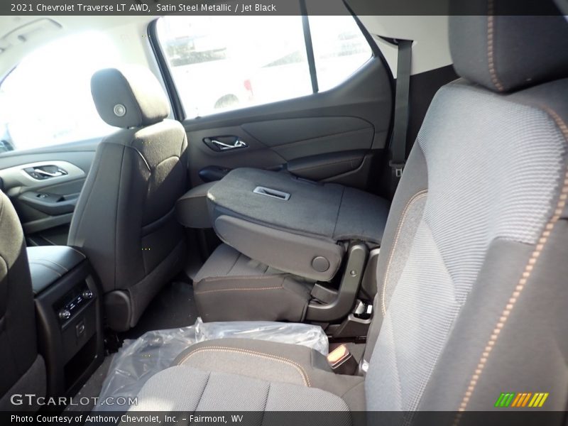 Satin Steel Metallic / Jet Black 2021 Chevrolet Traverse LT AWD