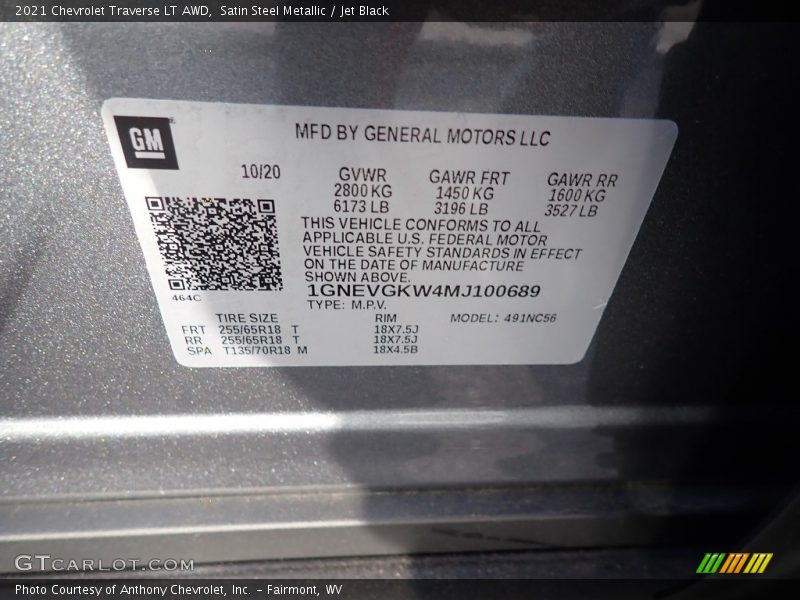 Satin Steel Metallic / Jet Black 2021 Chevrolet Traverse LT AWD