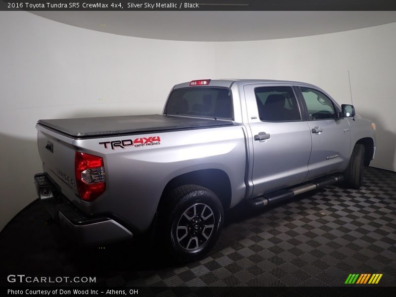 Silver Sky Metallic / Black 2016 Toyota Tundra SR5 CrewMax 4x4