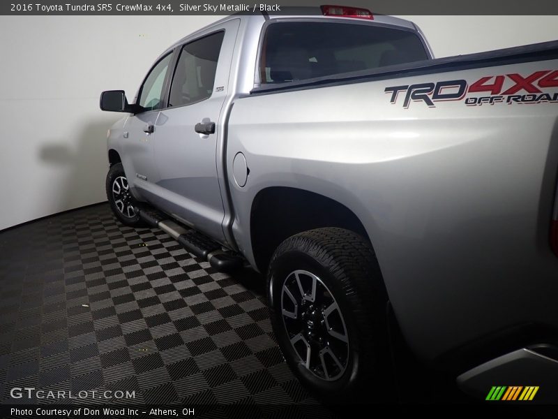 Silver Sky Metallic / Black 2016 Toyota Tundra SR5 CrewMax 4x4