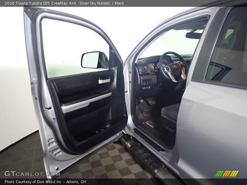 Silver Sky Metallic / Black 2016 Toyota Tundra SR5 CrewMax 4x4