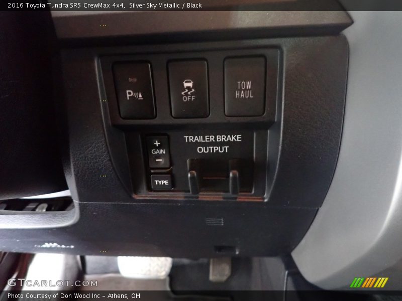 Silver Sky Metallic / Black 2016 Toyota Tundra SR5 CrewMax 4x4