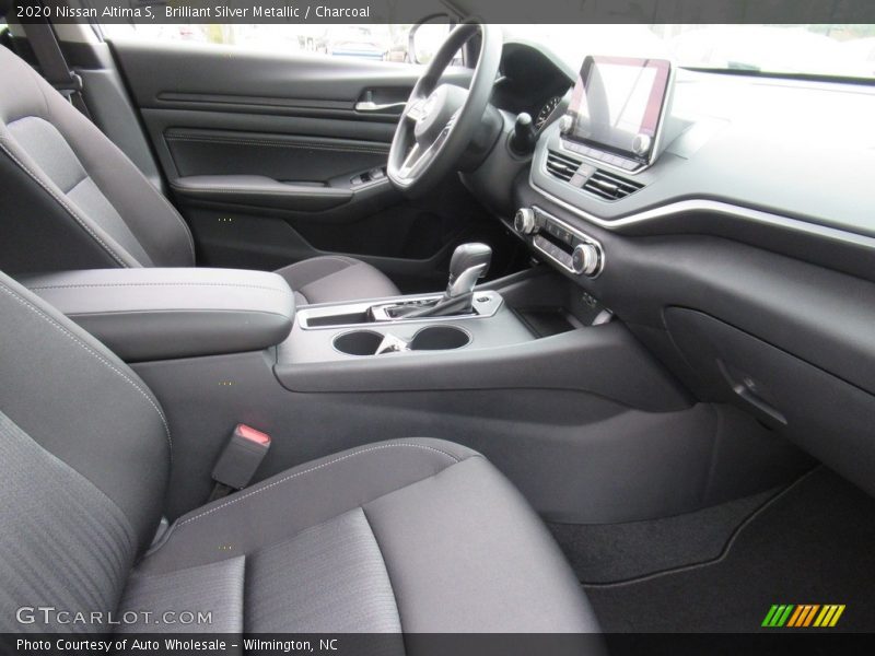 Brilliant Silver Metallic / Charcoal 2020 Nissan Altima S