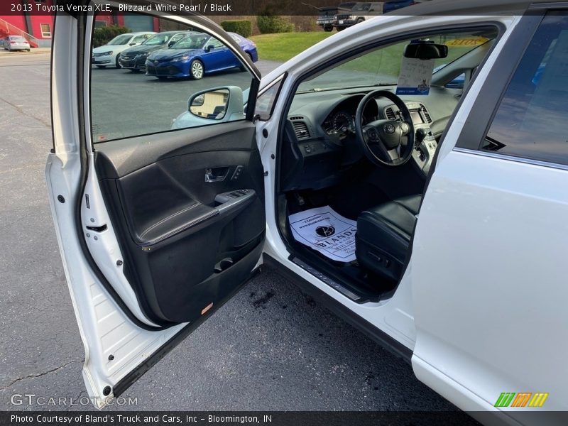 Blizzard White Pearl / Black 2013 Toyota Venza XLE
