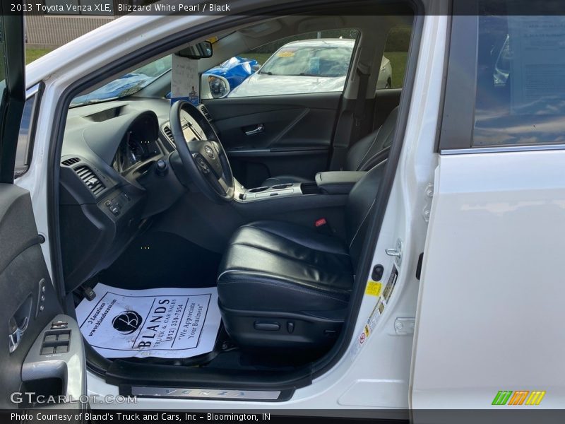 Blizzard White Pearl / Black 2013 Toyota Venza XLE